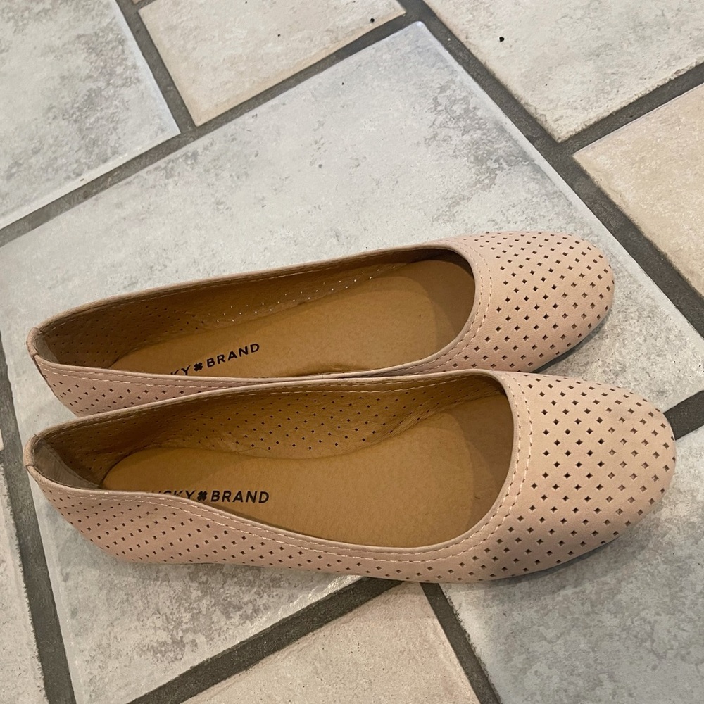 Light pink Flats
